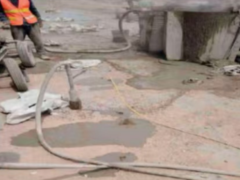 椒江水泥混凝土路面板底注浆技术 路面脱空注浆整治方案